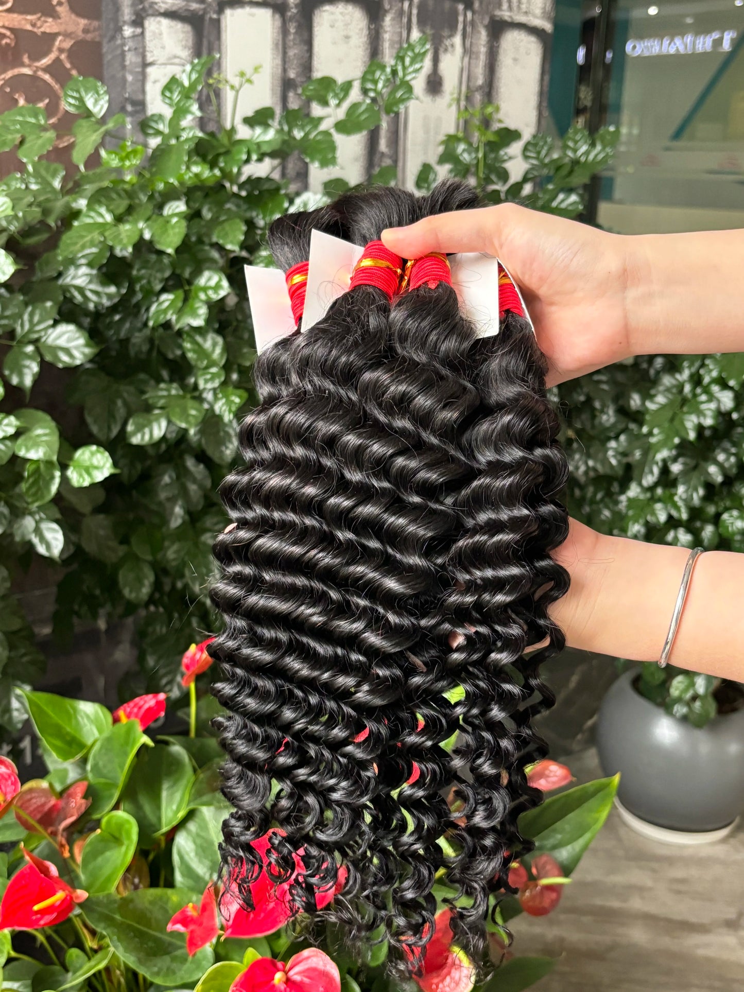 V Beauty Human Hair Braiding Hair Bundles for Boho Braids No Weft Human Hair Bulk 200g Wet and Wavy Hair Extensions